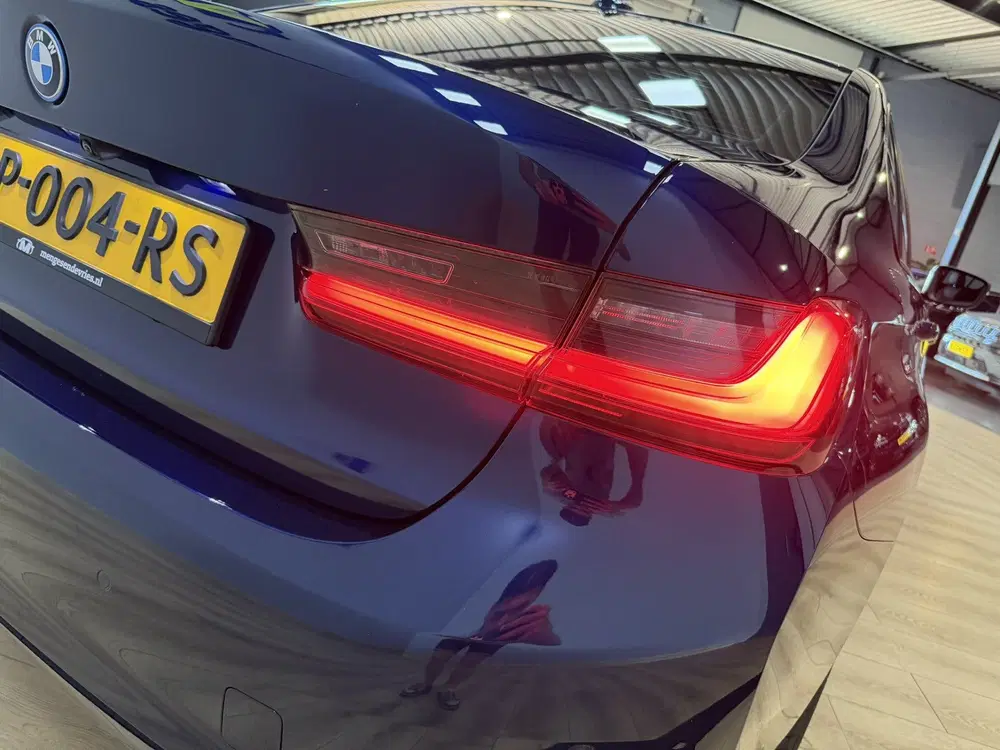 BMW 3-serie 320e Business Edition Plus Airco ECC uit 2022, foto 10