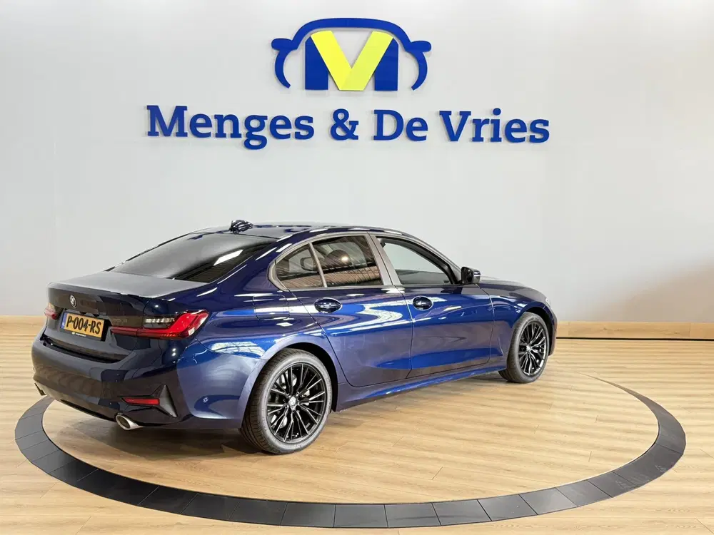 BMW 3-serie 320e Business Edition Plus Airco ECC uit 2022, foto 3