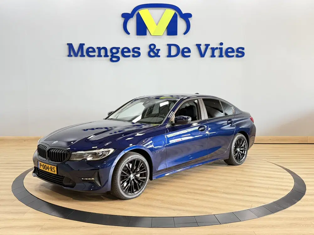 BMW 3-serie 320e Business Edition Plus Airco ECC uit 2022, foto 7