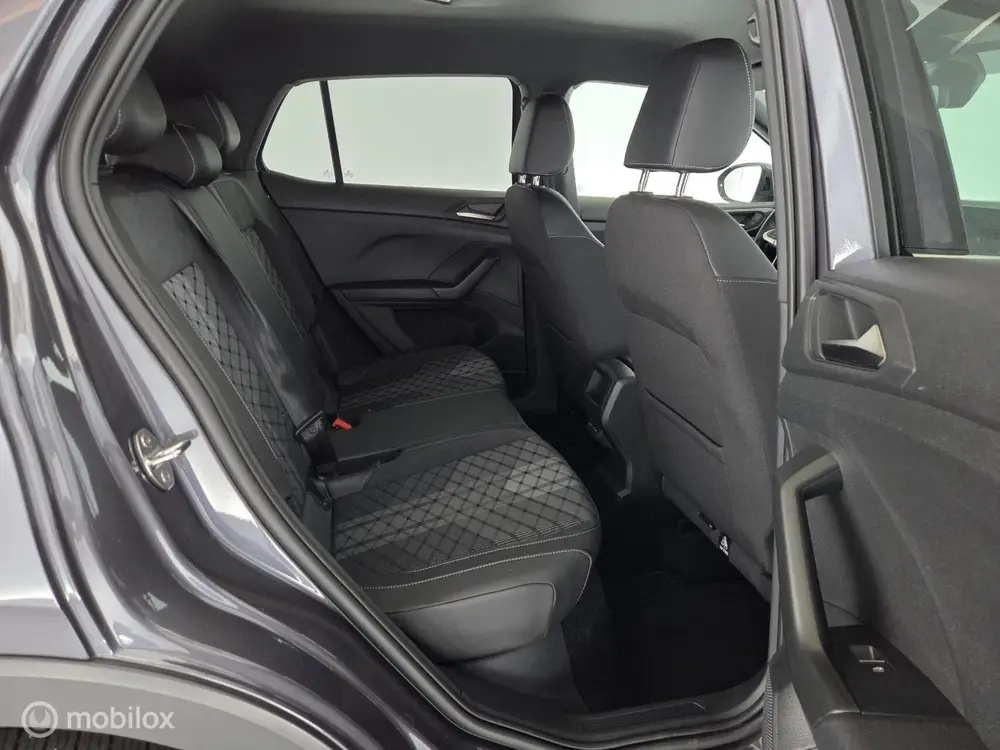 Volkswagen T-Cross 1.5 TSI R-Line trekhaak|IQled|Stoelverw.| uit 2025, foto 16