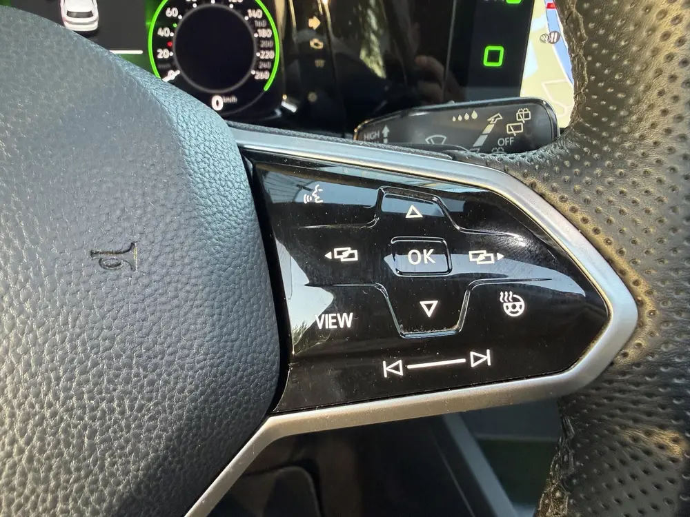 Volkswagen Golf 1.5 eTSI R-Line | Pano | LED | Stoel verwarm uit 2021, foto 20