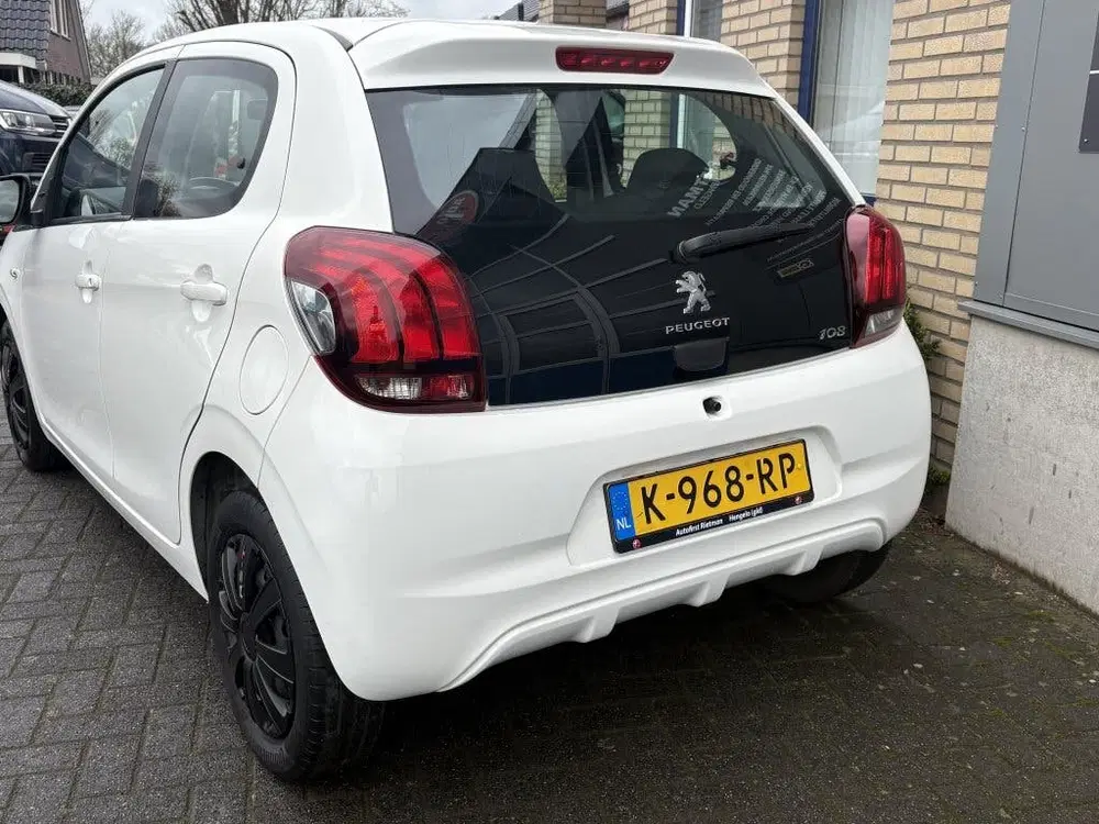 Peugeot 108 1.0 e-VTi Active uit 2021, foto 13