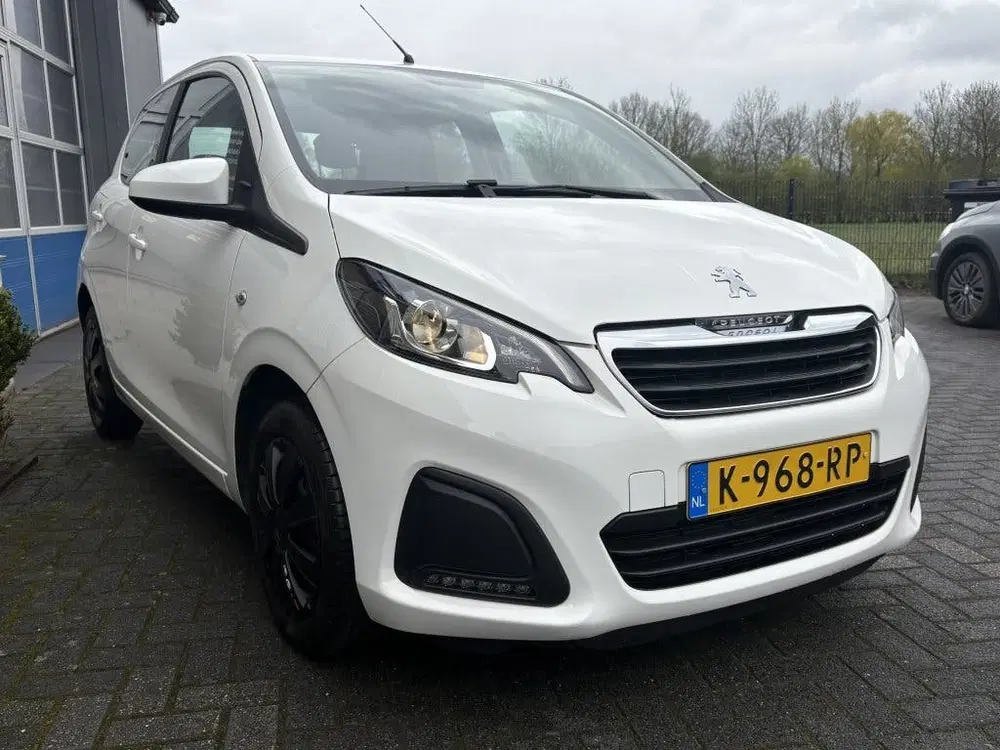 Peugeot 108 1.0 e-VTi Active uit 2021, foto 3
