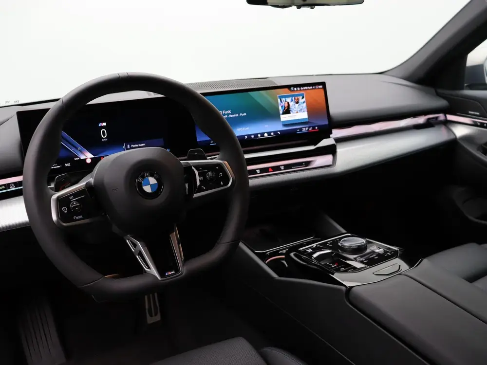 BMW 5-serie Touring 520i M Sportpakket uit 2025, foto 11