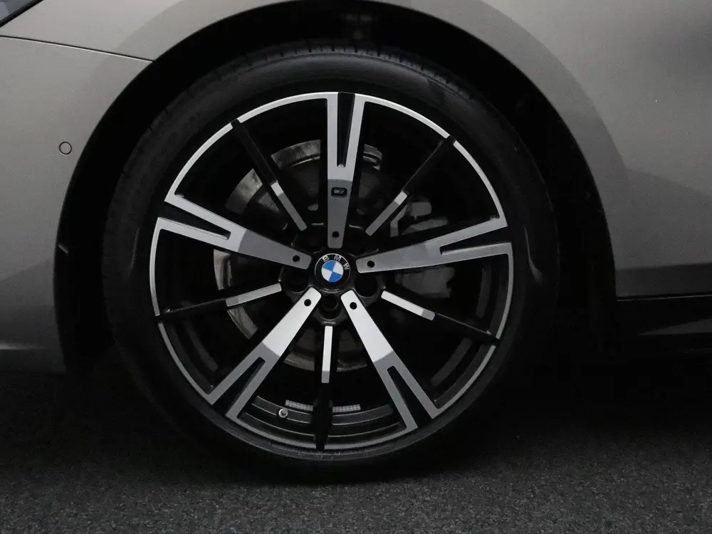 BMW 5-serie Touring 520i M Sportpakket uit 2025, foto 6