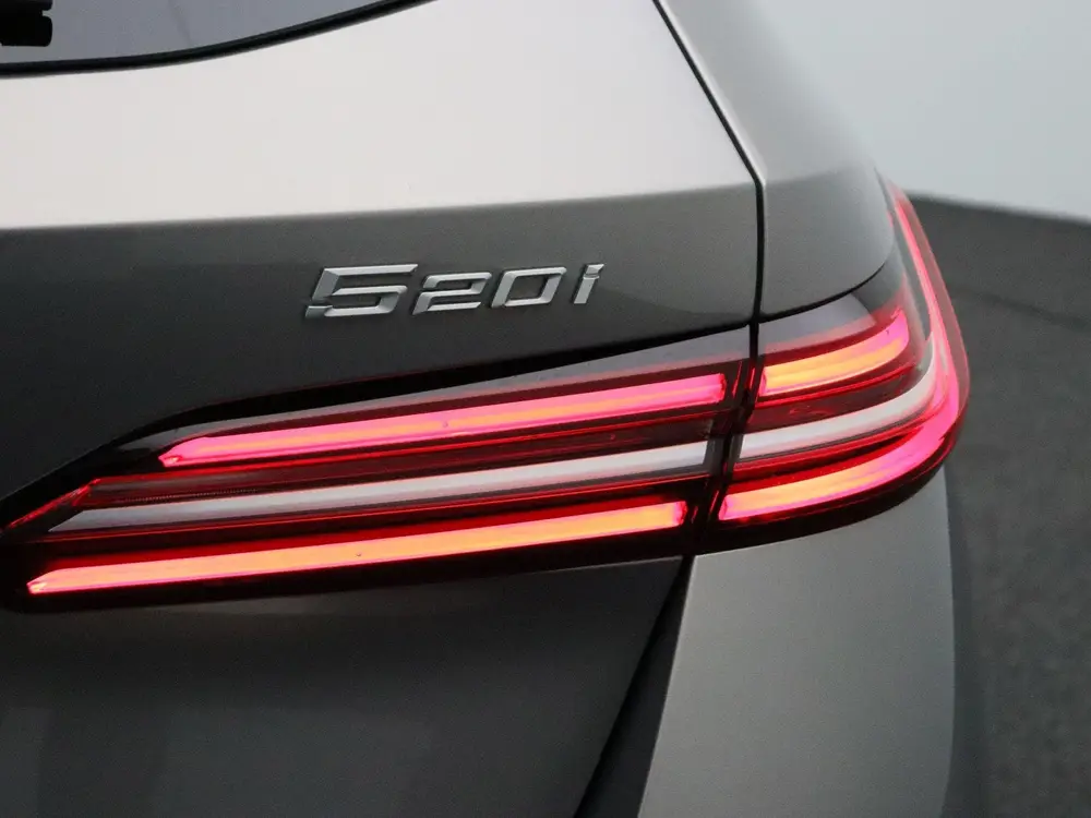 BMW 5-serie Touring 520i M Sportpakket uit 2025, foto 9