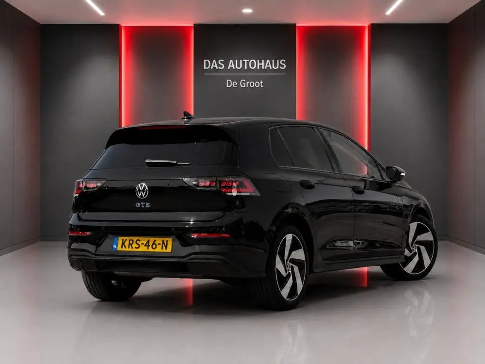 Volkswagen Golf 1.5 eHybrid 272pk GTE Black Style | Leer | P uit 2025, foto 3