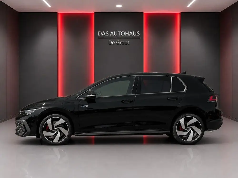 Volkswagen Golf 1.5 eHybrid 272pk GTE Black Style | Leer | P uit 2025, foto 6