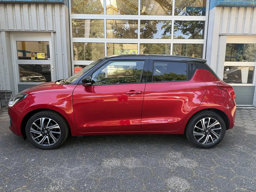 Suzuki Swift 1.2 Stijl Smart Hybrid uit 2020, foto 2