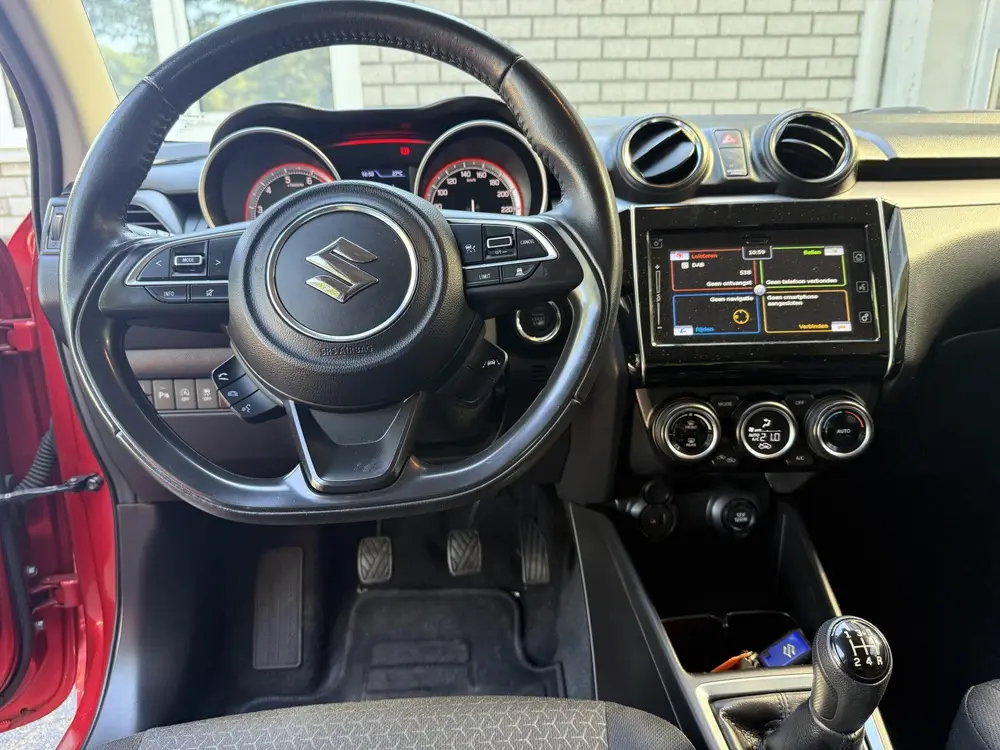 Suzuki Swift 1.2 Stijl Smart Hybrid uit 2020, foto 7
