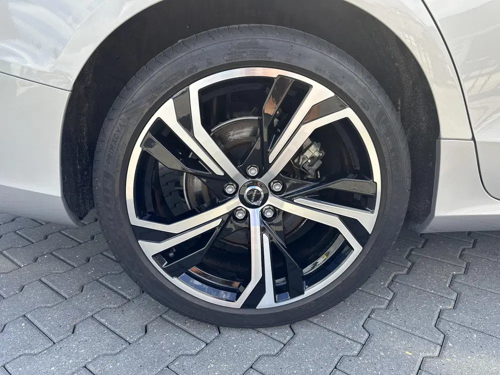 Volvo V60 2.0 B4 Plus Dark Silver Dawn uit 2025, foto 18