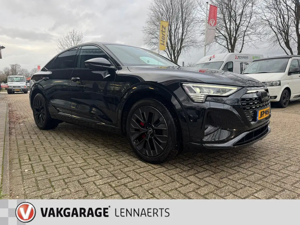 Audi Q8 50 quattro S Edition uit 2023, foto 10