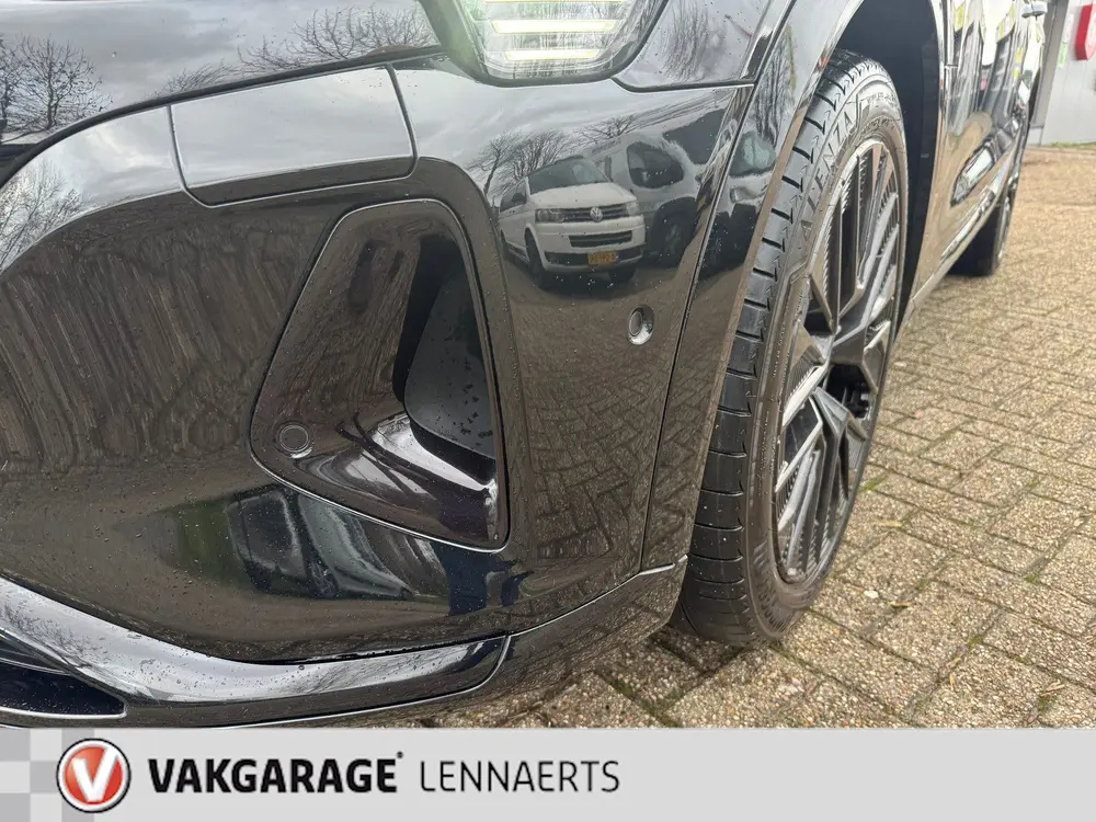 Audi Q8 50 quattro S Edition uit 2023, foto 3