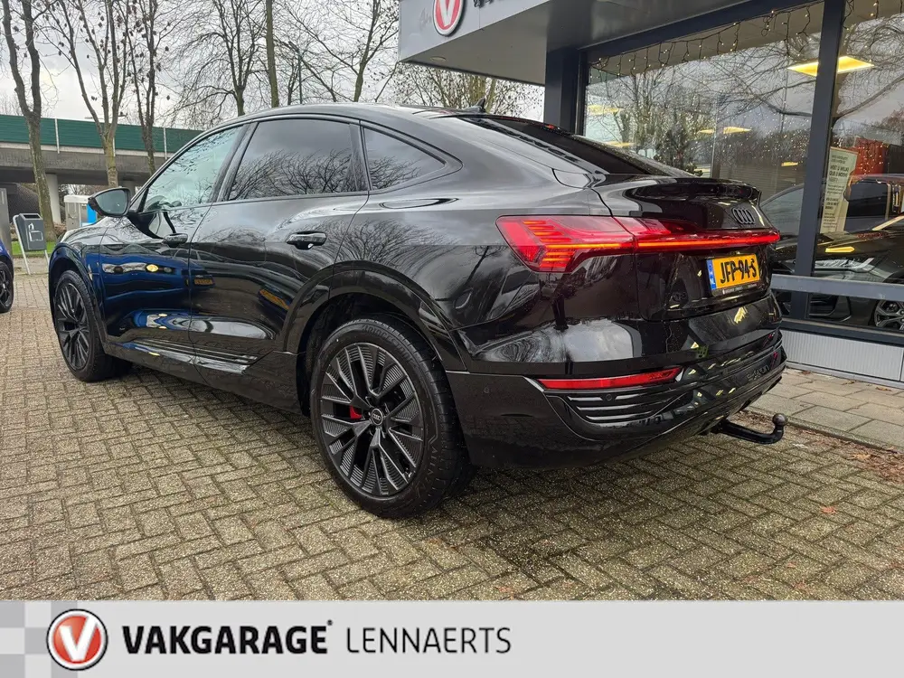 Audi Q8 50 quattro S Edition uit 2023, foto 7