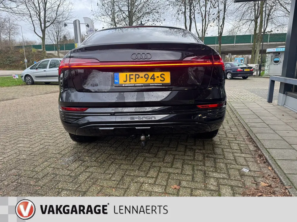 Audi Q8 50 quattro S Edition uit 2023, foto 8