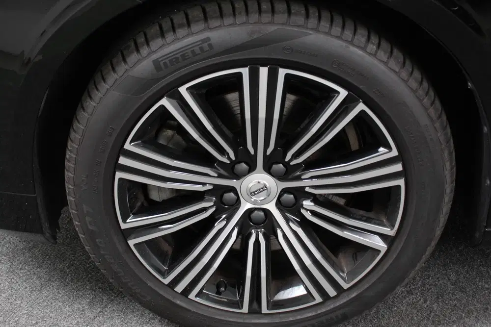 Volvo V60 2.0 T5 250pk Automaat Inscription Navigati uit 2019, foto 2
