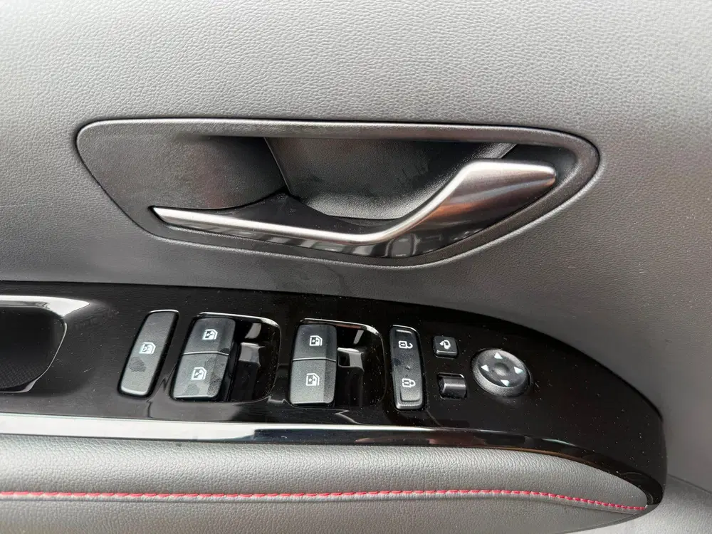 Hyundai TUCSON 1.6 T-GDI PHEV N Line Sky 4WD uit 2021, foto 19