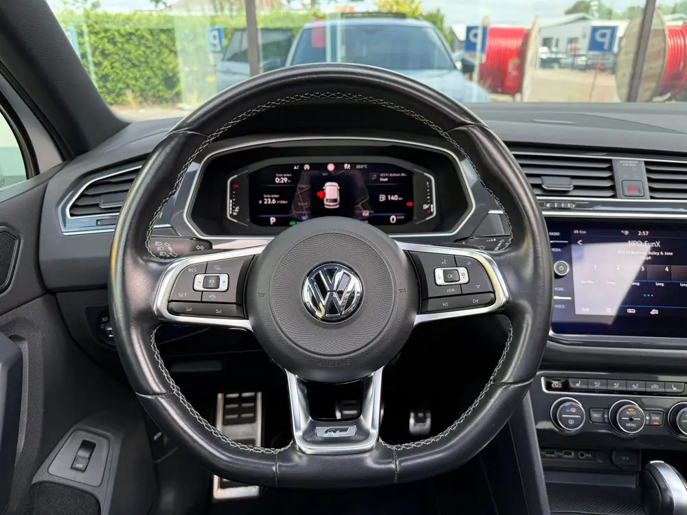 Volkswagen Tiguan 1.5 TSI ACT Highline Business R - Pano/Sch uit 2020, foto 4