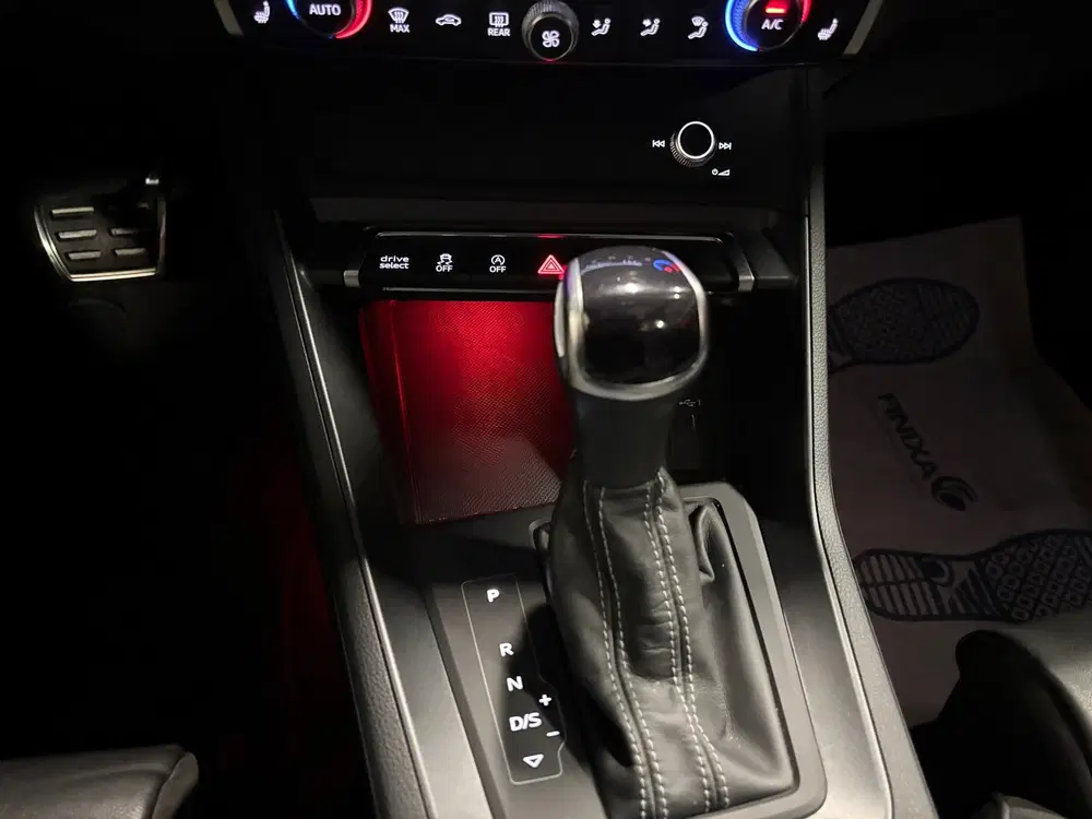 Audi Q3 35 TFSI 3x S-line uit 2022, foto 20