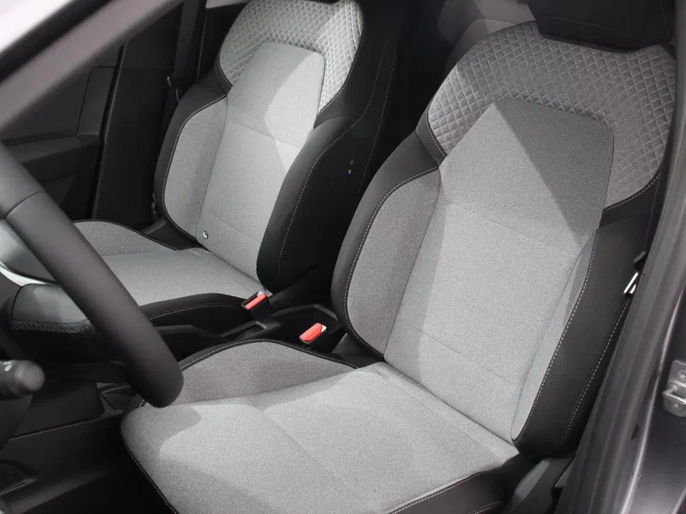 Mitsubishi Colt 1.6 HEV Automaat Intense DEMO Navigatie d. uit 2025, foto 10