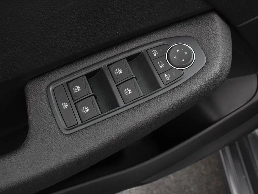 Mitsubishi Colt 1.6 HEV Automaat Intense DEMO Navigatie d. uit 2025, foto 12