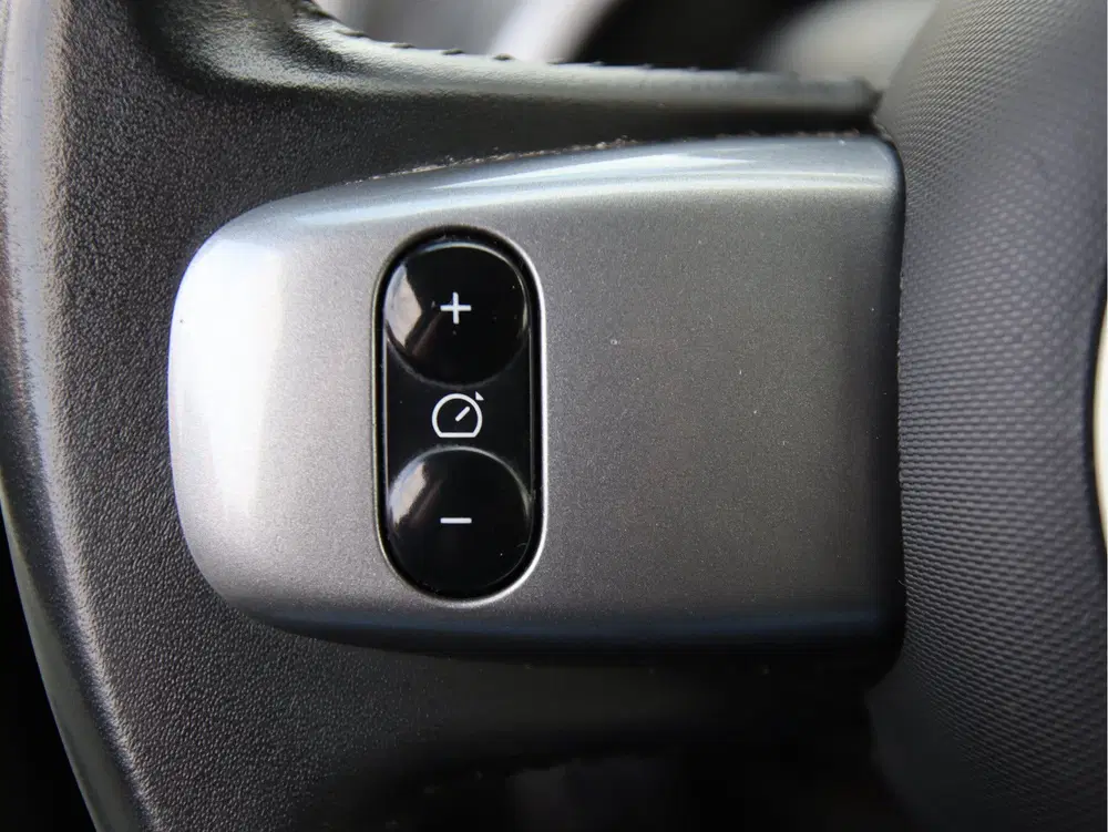 Renault Twingo 1.0 SCe Limited NL-Auto uit 2019, foto 17