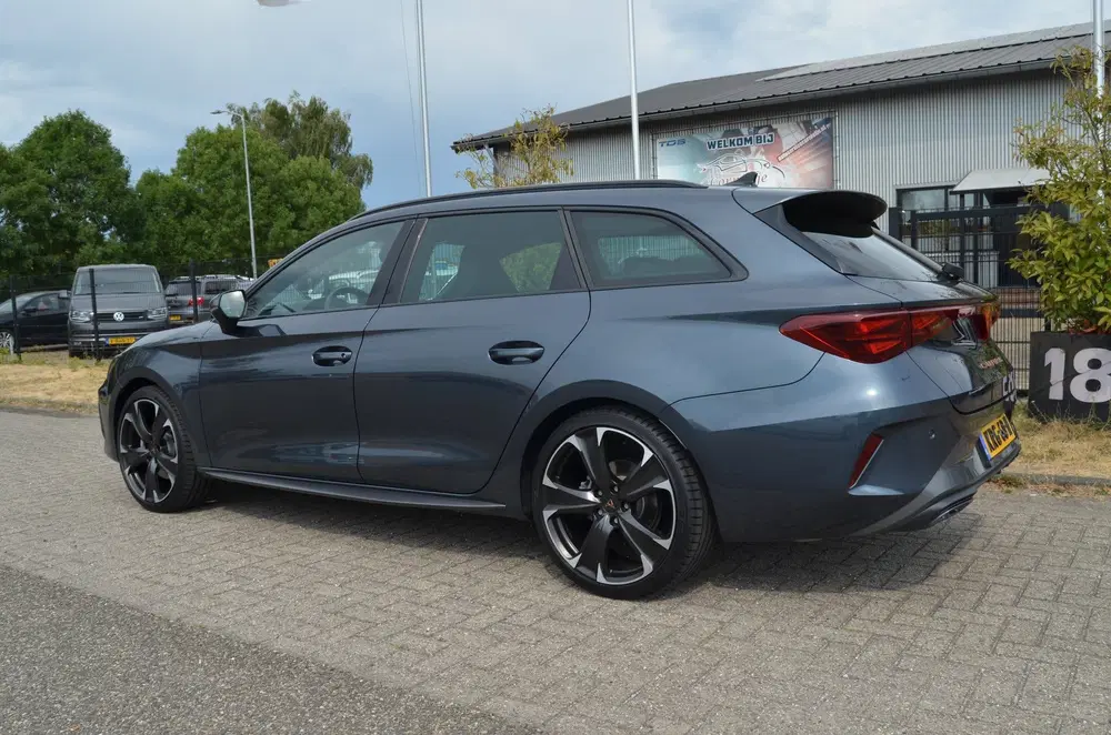 Cupra Leon 1.5 TSI e-Hybrid Business uit 2025, foto 9