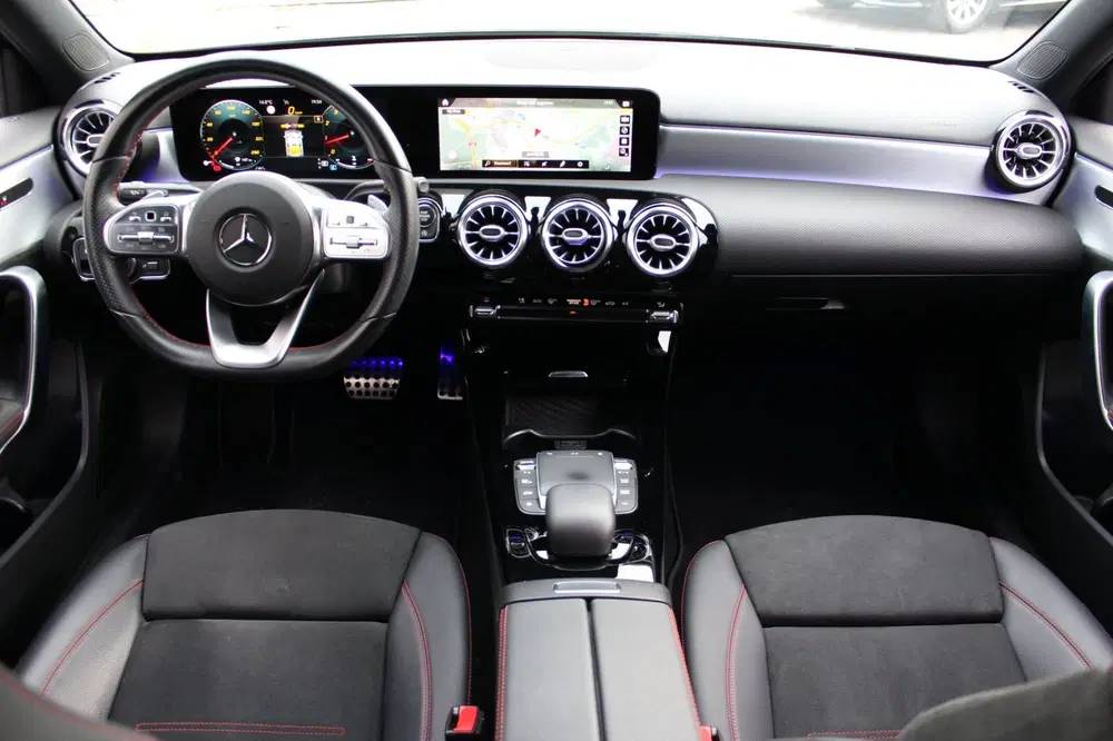 Mercedes-Benz A-Klasse 250 AMG uit 2020, foto 2