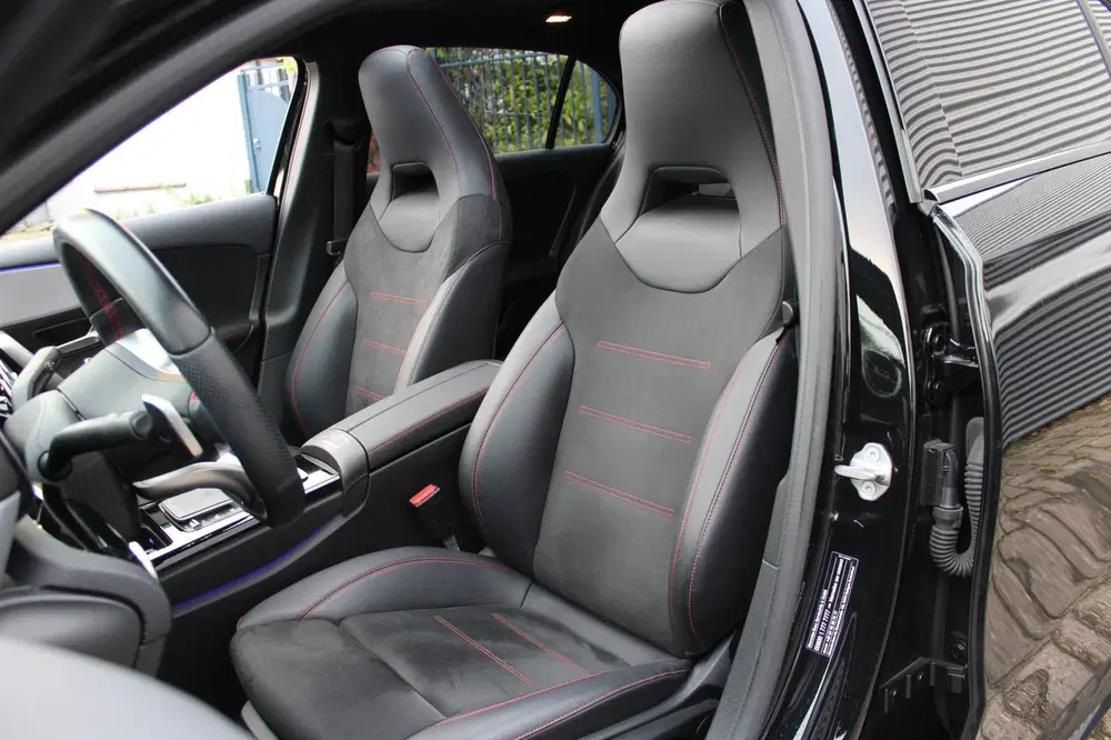 Mercedes-Benz A-Klasse 250 AMG uit 2020, foto 3