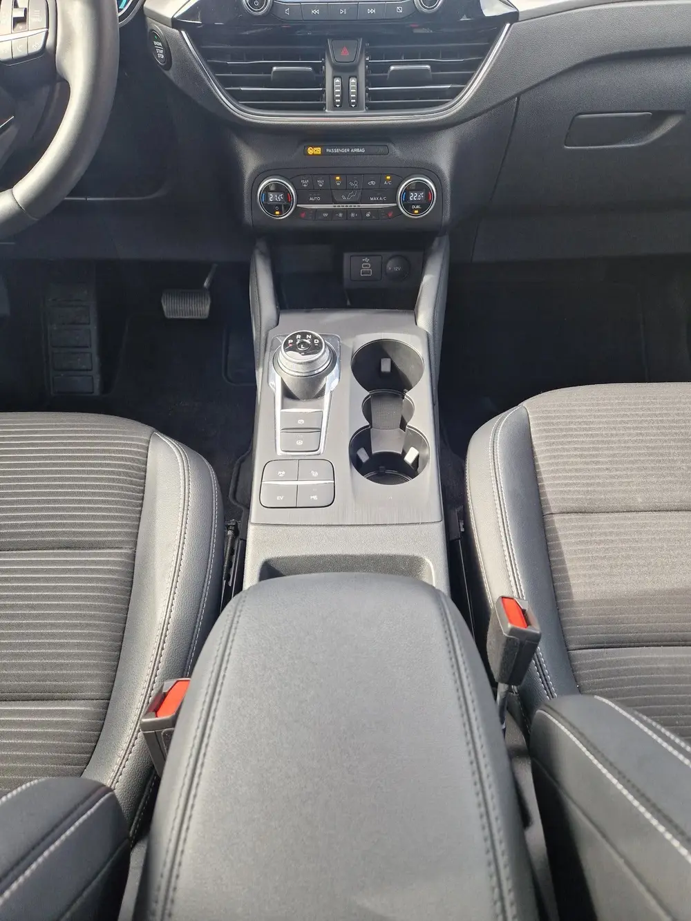 Ford Kuga 2.5 PHEV Titanium X uit 2022, foto 12