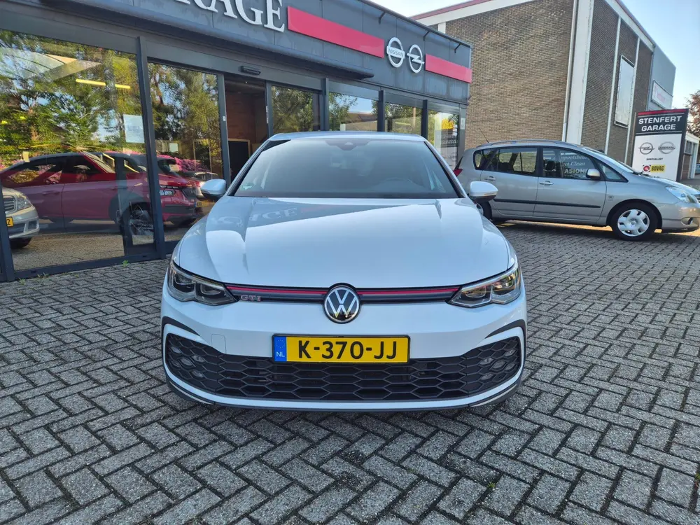 Volkswagen Golf 2.0 TSI GTI 245 pk DSG uit 2021, foto 2