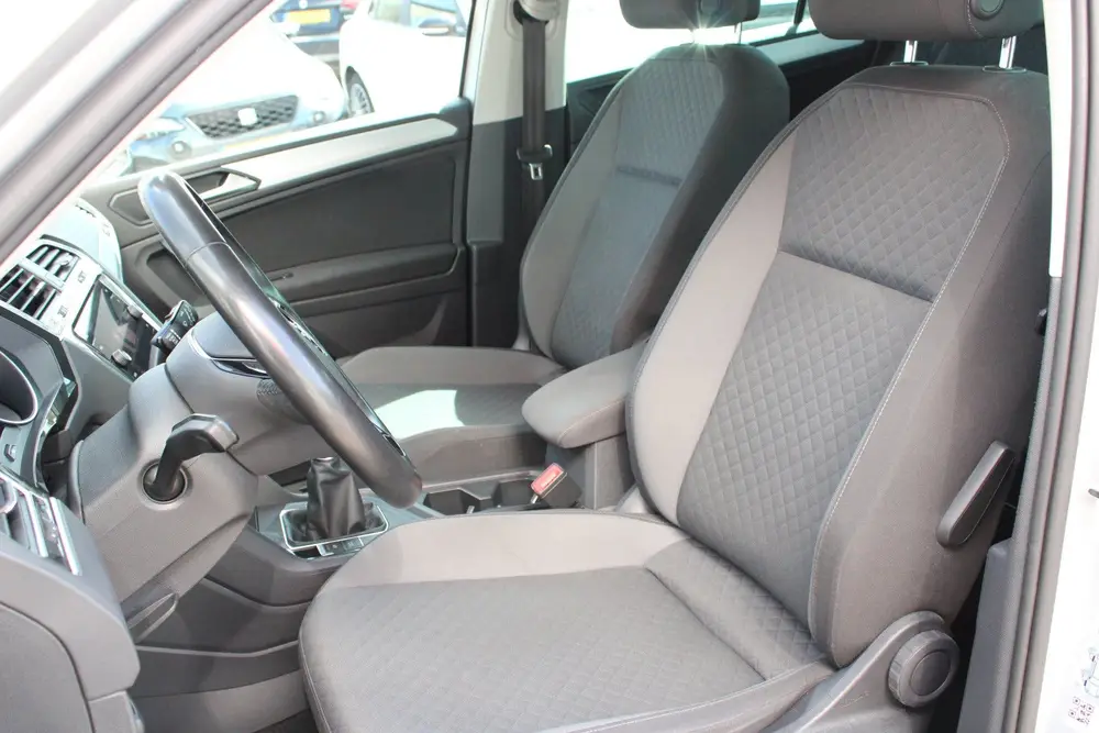 Volkswagen Tiguan 1.5 TSI ACT//NAVI//TREKHAAK! (bj 2020) uit 2020, foto 4