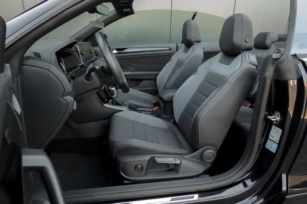 Volkswagen T-Roc Cabrio 1.5 TSI R-Line | ACC | Stoel & Stuur uit 2023, foto 9