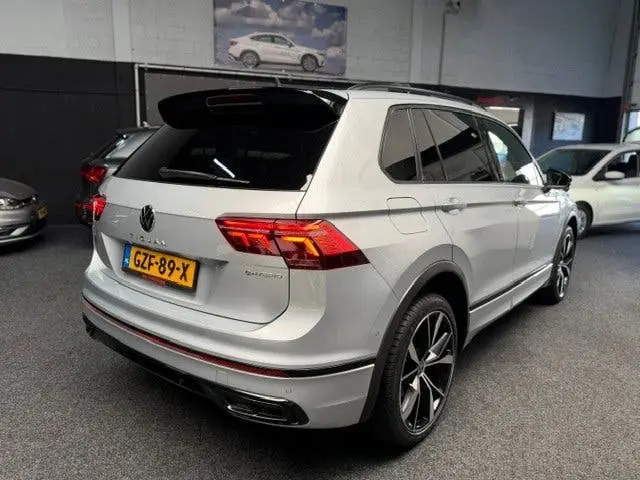 Volkswagen TIGUAN 1.4 TSI eHybrid R-Line Business+/Pano uit 2021, foto 12