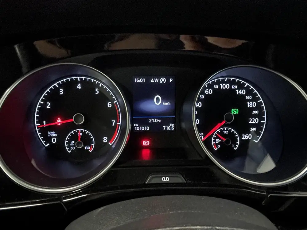 Volkswagen Touran 1.5 TSI DSG Highline Navigatie Parkeersens uit 2020, foto 17