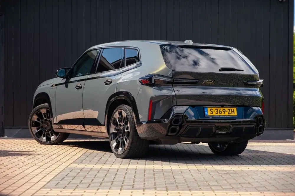 BMW XM PHEV 30 kWh V8 T 653pk High Exe uit 2023, foto 2