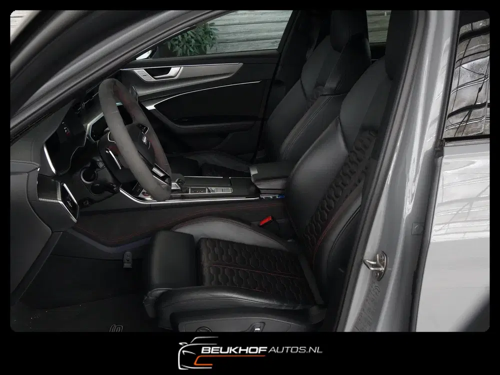 Audi RS6 4.0 TFSI Akrapovic Panorama Trekhaak Keram uit 2021, foto 2