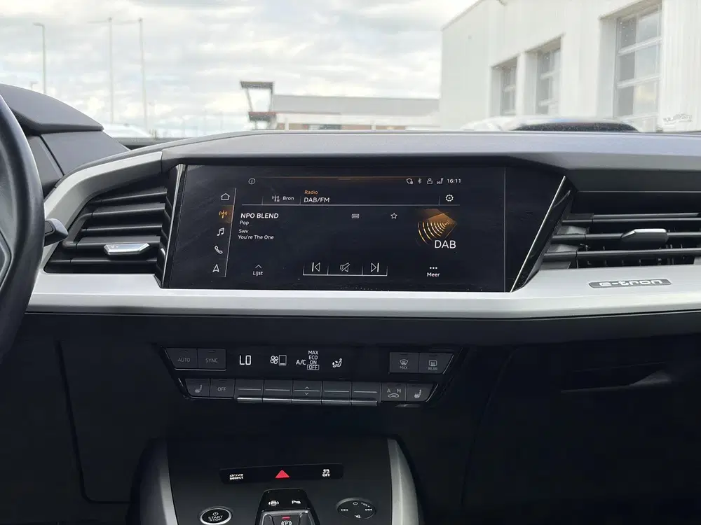 Audi Q4 e-tron 35 Edition 55 kWh uit 2022, foto 16