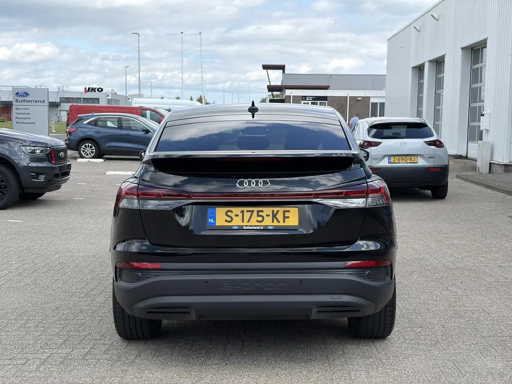 Audi Q4 e-tron 35 Edition 55 kWh uit 2022, foto 6