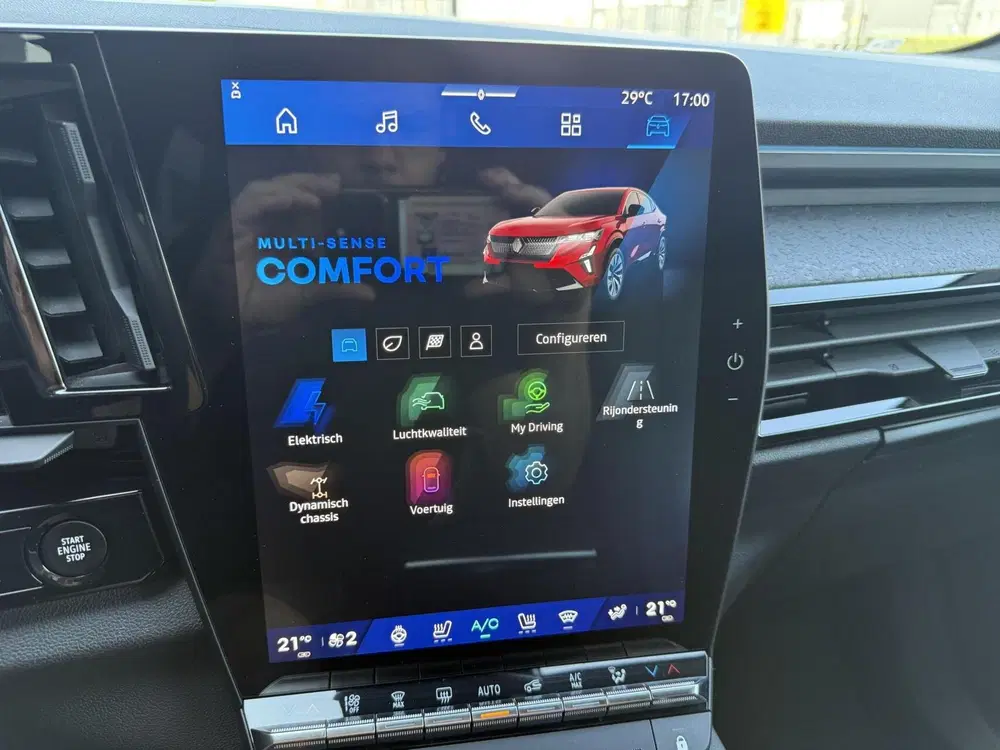 Renault Rafale 1.2 E-Tech full hybrid 200 techno ACHTERAS uit 2024, foto 19