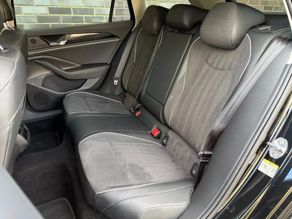 Volkswagen Passat Variant 1.5 ETSI 110 KW BUSINESS - TREKH. uit 2025, foto 10