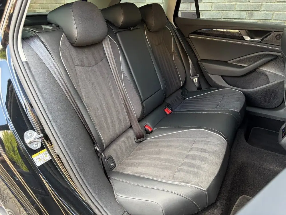 Volkswagen Passat Variant 1.5 ETSI 110 KW BUSINESS - TREKH. uit 2025, foto 11