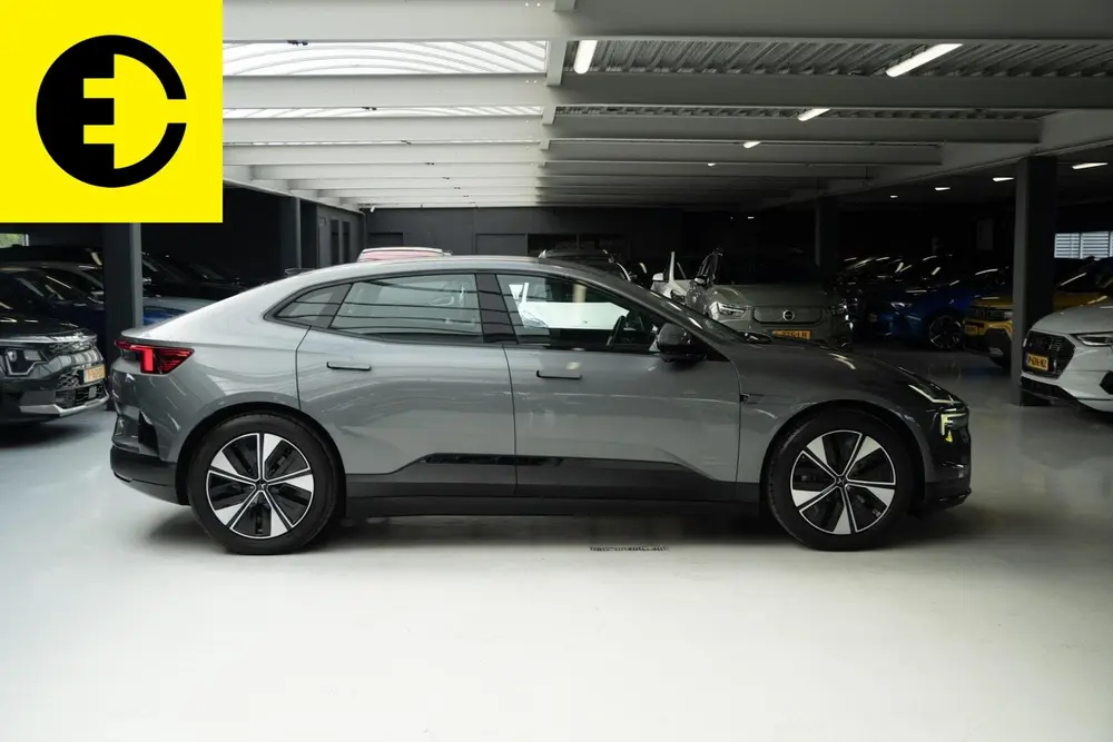 Polestar 4 Long Range Single motor 100 kWh uit 2024, foto 11