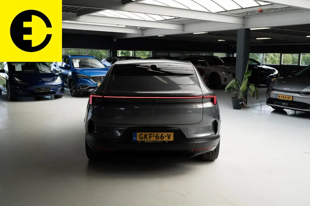 Polestar 4 Long Range Single motor 100 kWh uit 2024, foto 15