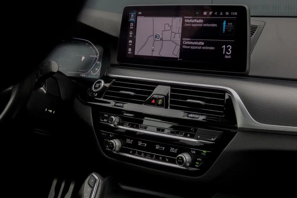 BMW 5-serie 530e Business Edition Plus M-PERFORMANCE uit 2021, foto 3