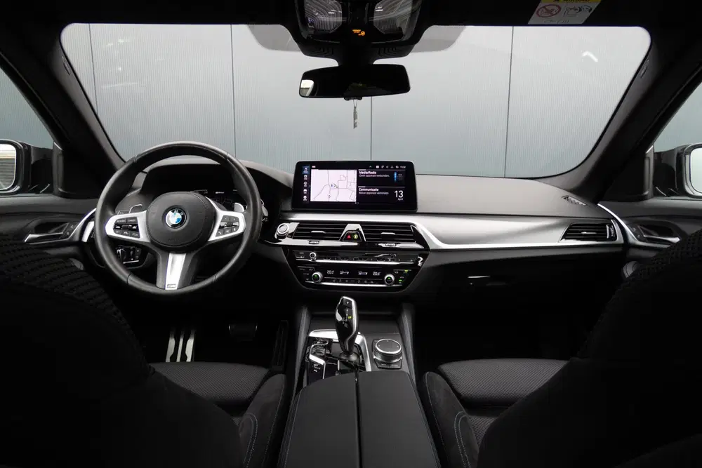 BMW 5-serie 530e Business Edition Plus M-PERFORMANCE uit 2021, foto 7