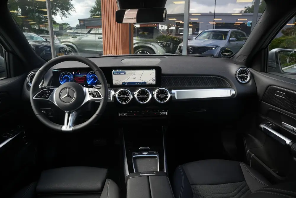 Mercedes-Benz EQB 250+ Business Solution 71 kWh uit 2025, foto 2