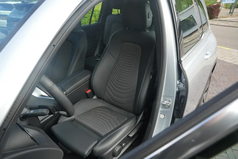 Mercedes-Benz EQB 250+ Business Solution 71 kWh uit 2025, foto 4