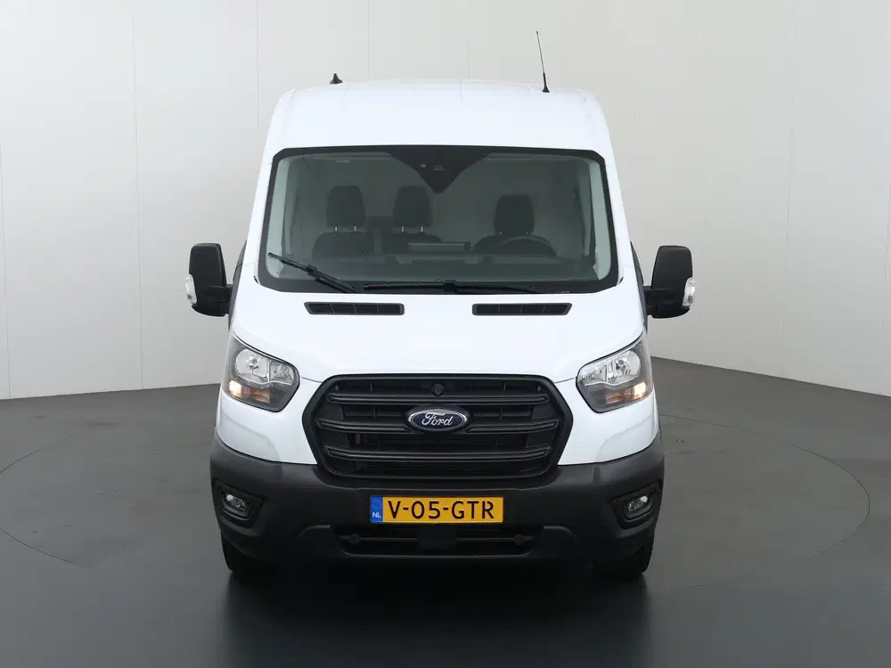 Ford Transit 350 uit 2024, foto 3