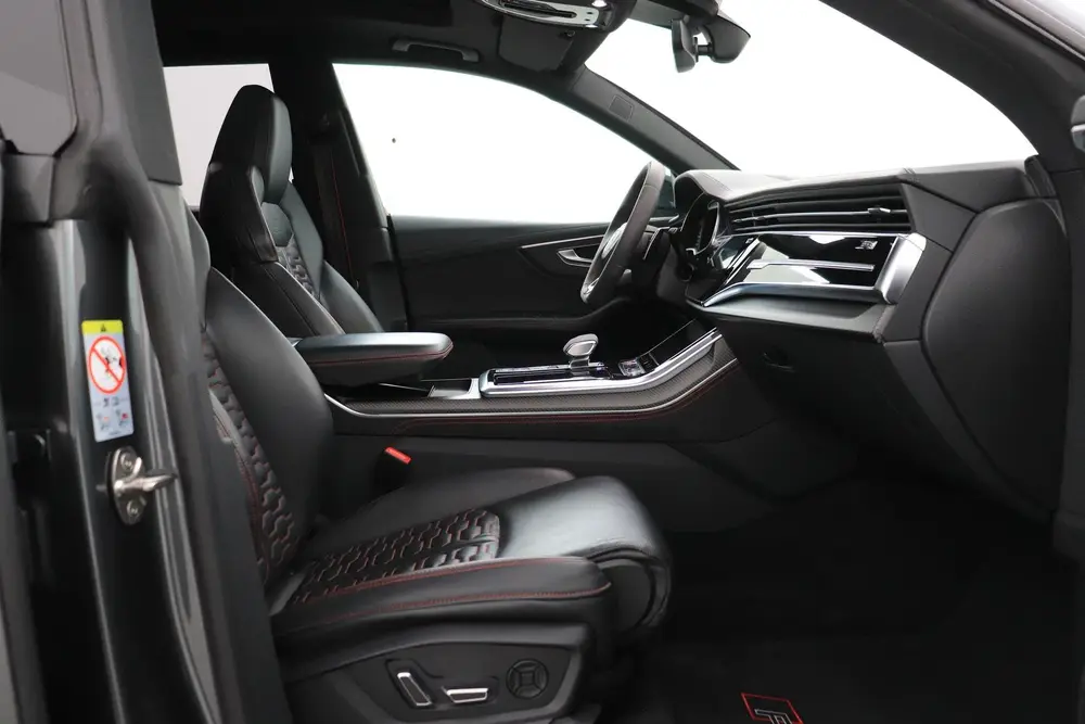 Audi RS Q8 4.0 TFSI Quattro uit 2020, foto 5